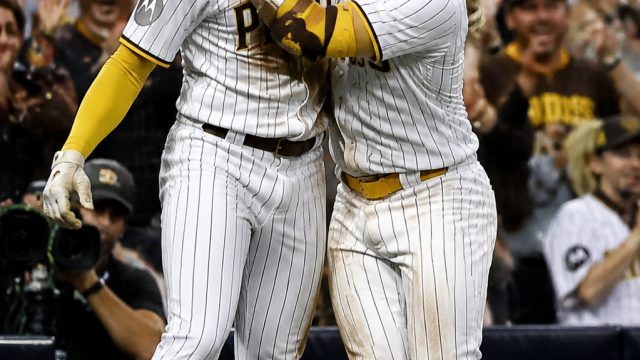 Padres Thrill Fans with Last-Minute Victory, Highlighting Team Spirit | mister4d88 slot, jackpot slo